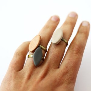 oval_brass_stacking_rings
